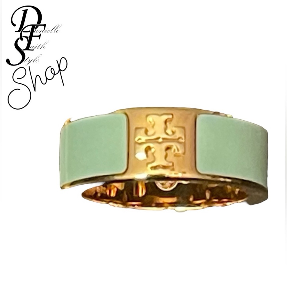 Tory Burch- Small Enamel Inlay Ring- Aqua/Gold- with Dustbag and Giftbox